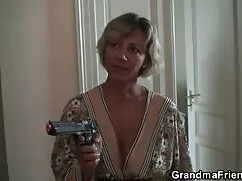 Katie Ray anal iyi porno masaj türkçe altyazı genç !!
